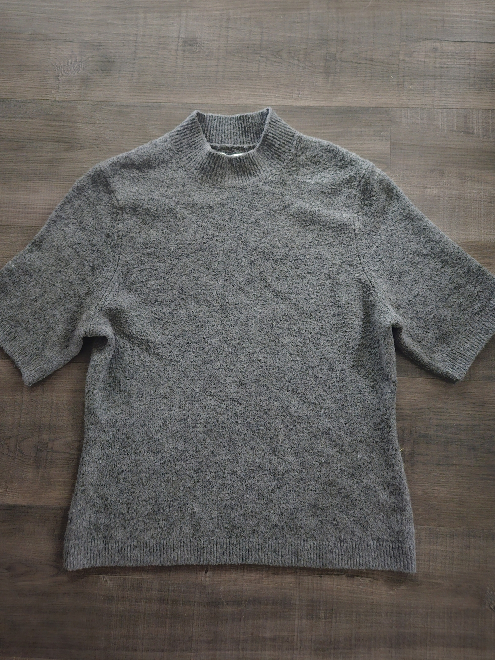 Abercrombie & Fitch Gray Mock Neck Short Sleeve Bouclé Knit Sweater Tee Size M